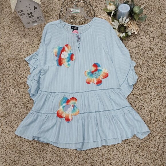 Gigio Tops - 3513 Size Medium GiGio Loose Fitting Upcycled Blue Top With Flower Applique. NWT